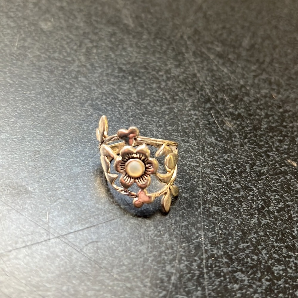 Lot of 3 Uncommon Rings - Picture 2 of 4